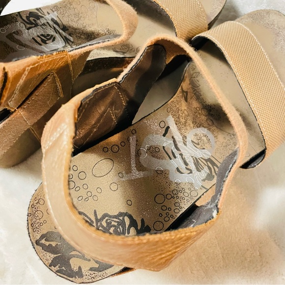 OTBT Bushnell Women’s Sz 5.5M Shoes Gold Pewter Wedge Platform Sandals Comfort - Picture 4 of 7